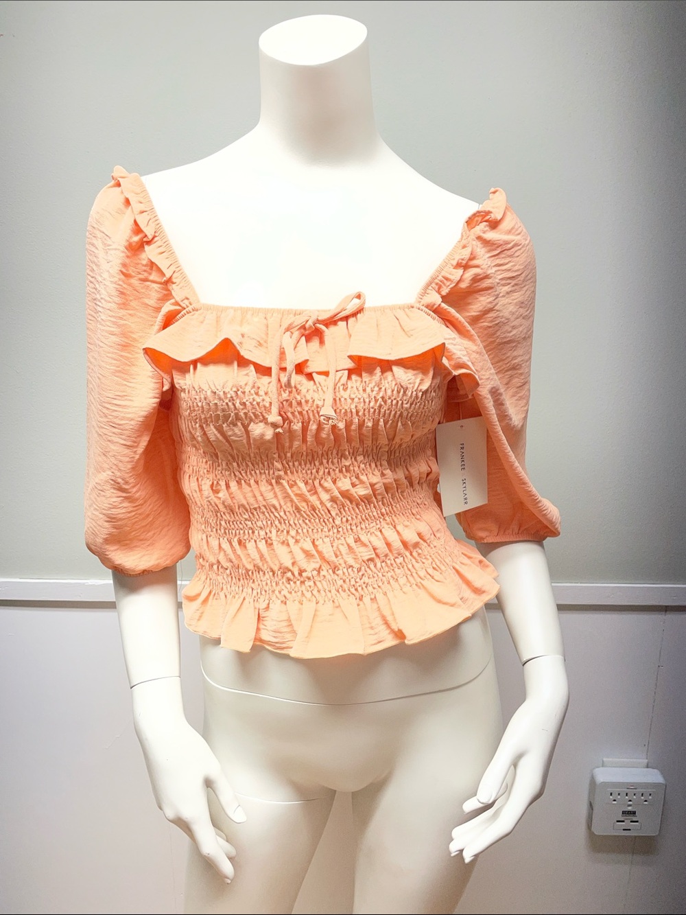 NWT Size Medium Smocked Peasant Crop Top — Peach